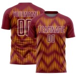 Benutzerdefiniertes purpurrotes Gold-Weiß-Linien-Sublimations-Fußballtrikot