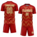 Benutzerdefiniertes Sublimations-Fußballtrikot in Rot und Altgold mit weißer Linie