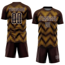 Benutzerdefiniertes Sublimations-Fußballtrikot in Braun und Gold mit weißer Linie